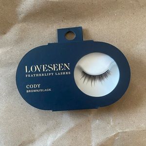 Featherlift lashes by LOVESEEN